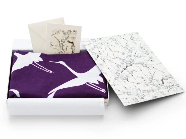 Geschenkset Chiyogami mit Furoshiki Kuren M, lila Geschenkset Chiyogami Mit Furoshiki Kuren M, Lila -Geschäft Für Heimgeschirr geschenkset chiyogami mit furoshiki kuren m lila 1